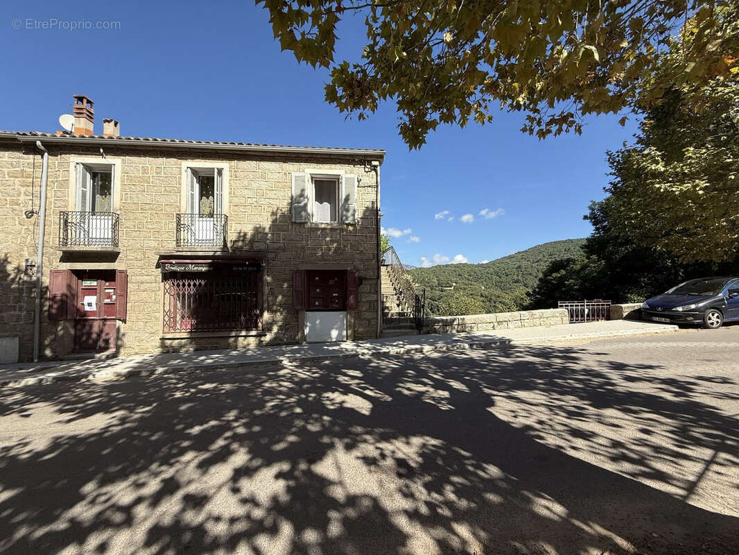 Appartement à LEVIE
