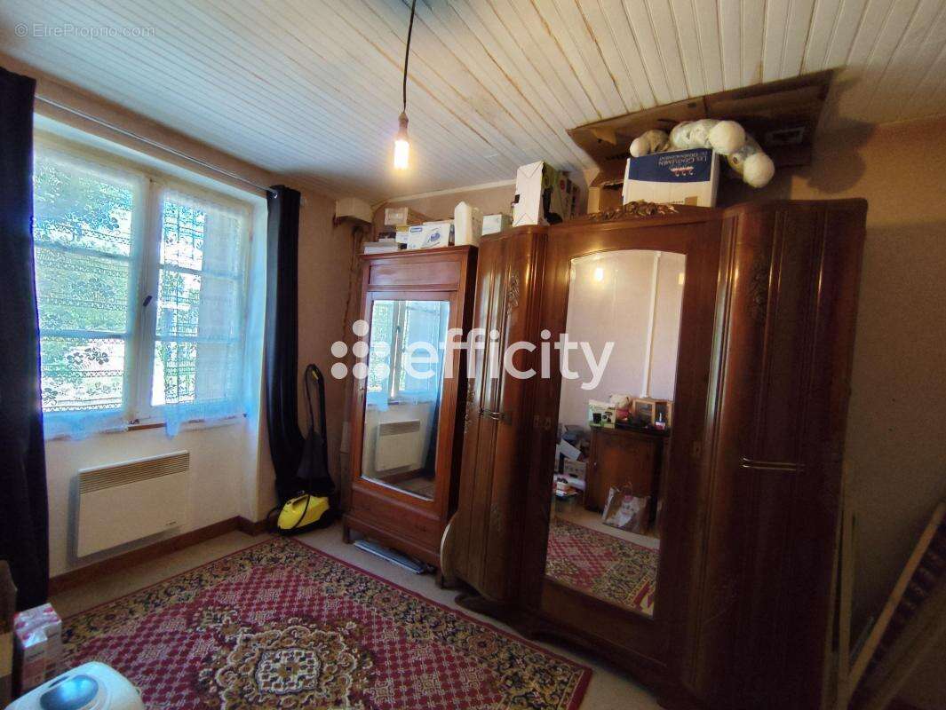 Maison à SAINT-DENIS-DU-PIN