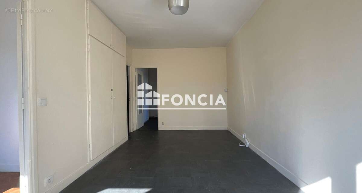 Appartement à CORBEIL-ESSONNES