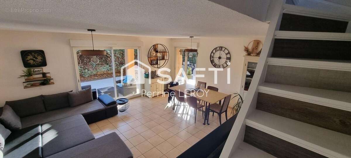 Photo 8 - Maison à ROQUEBRUNE-SUR-ARGENS