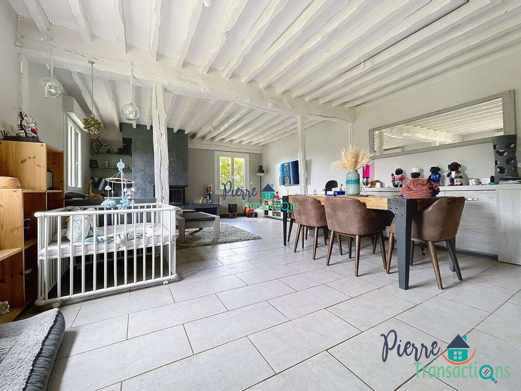 Maison 200 m² à Lillebonne  - photo 3