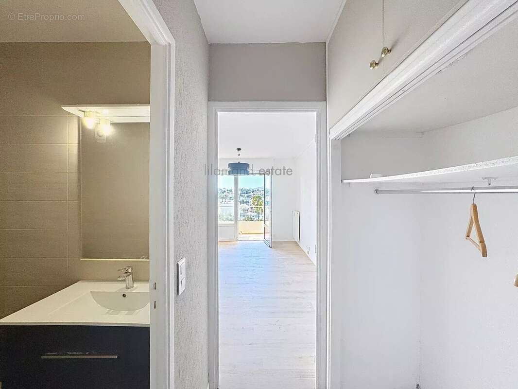 Appartement à LE CANNET