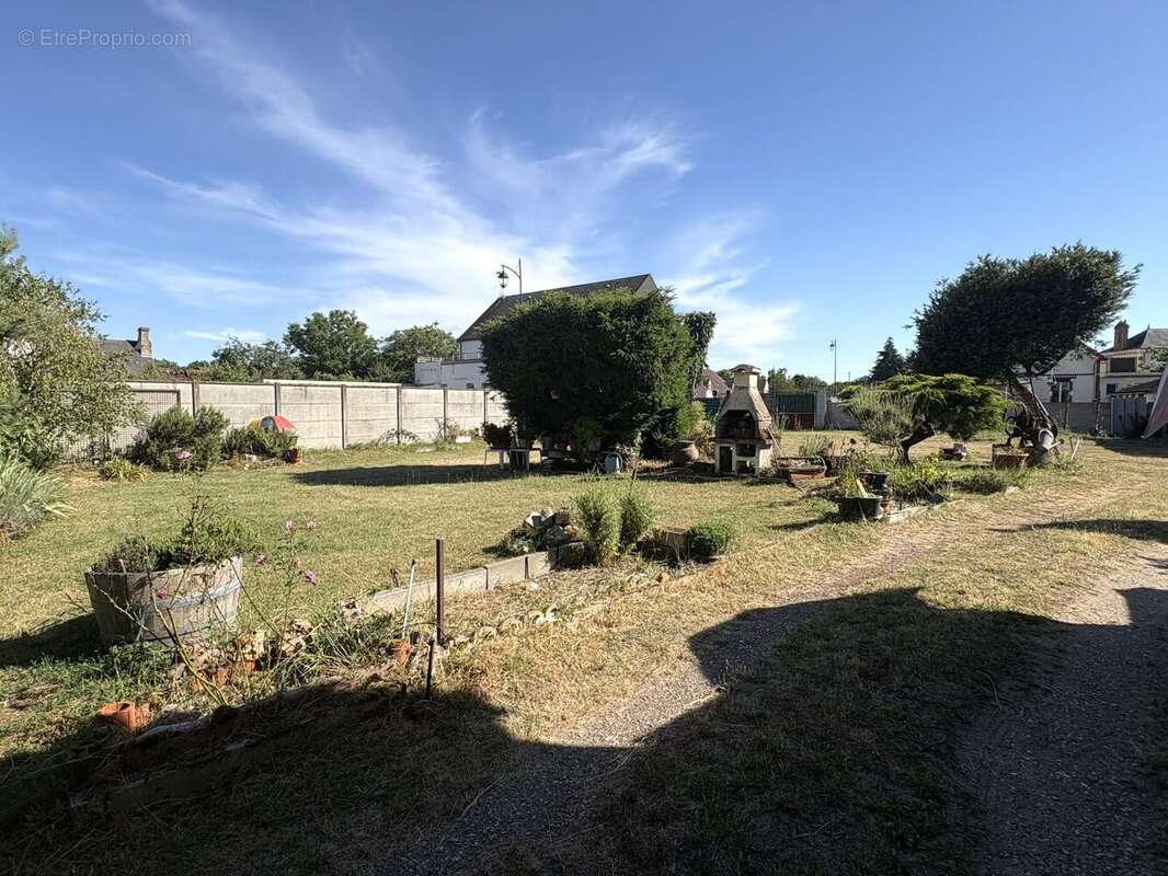 Maison 108 m² à Les Bordes  - photo 3