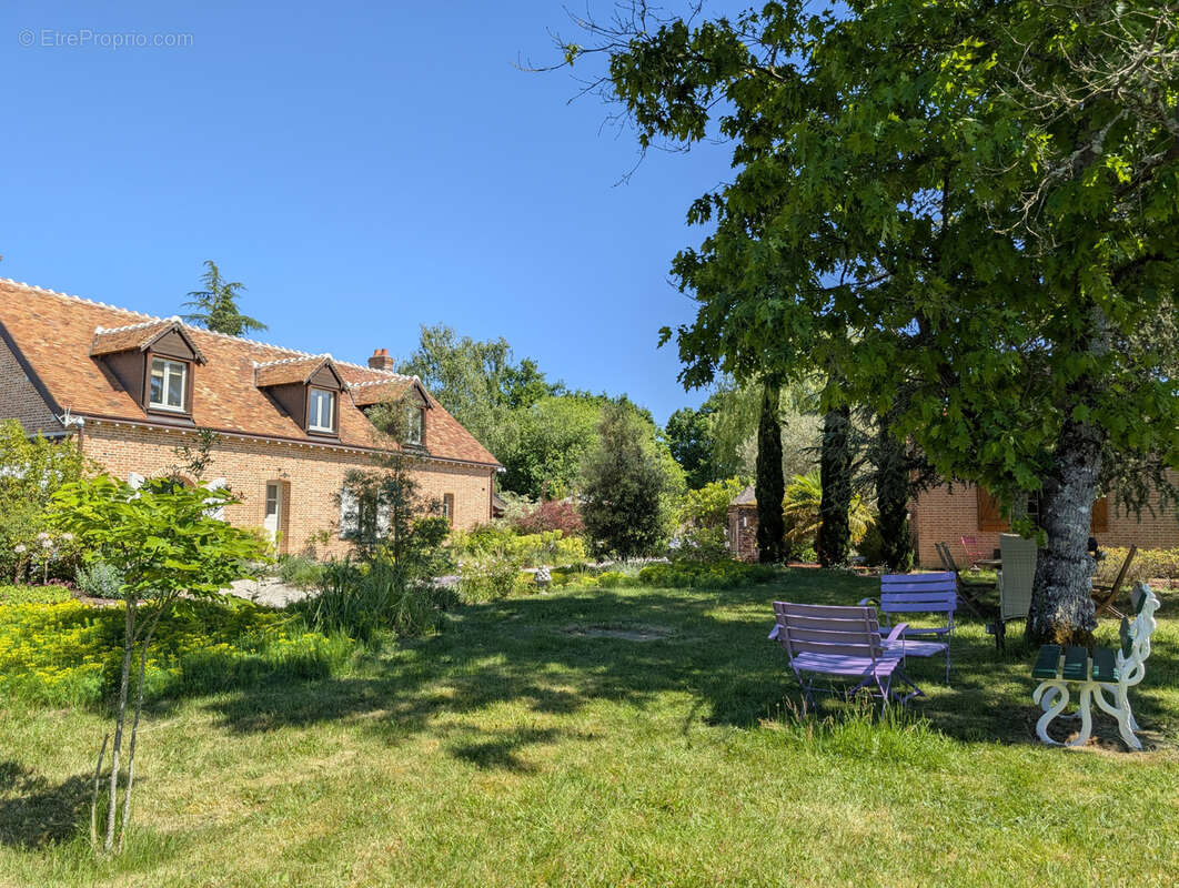 Maison à PIERREFITTE-SUR-SAULDRE