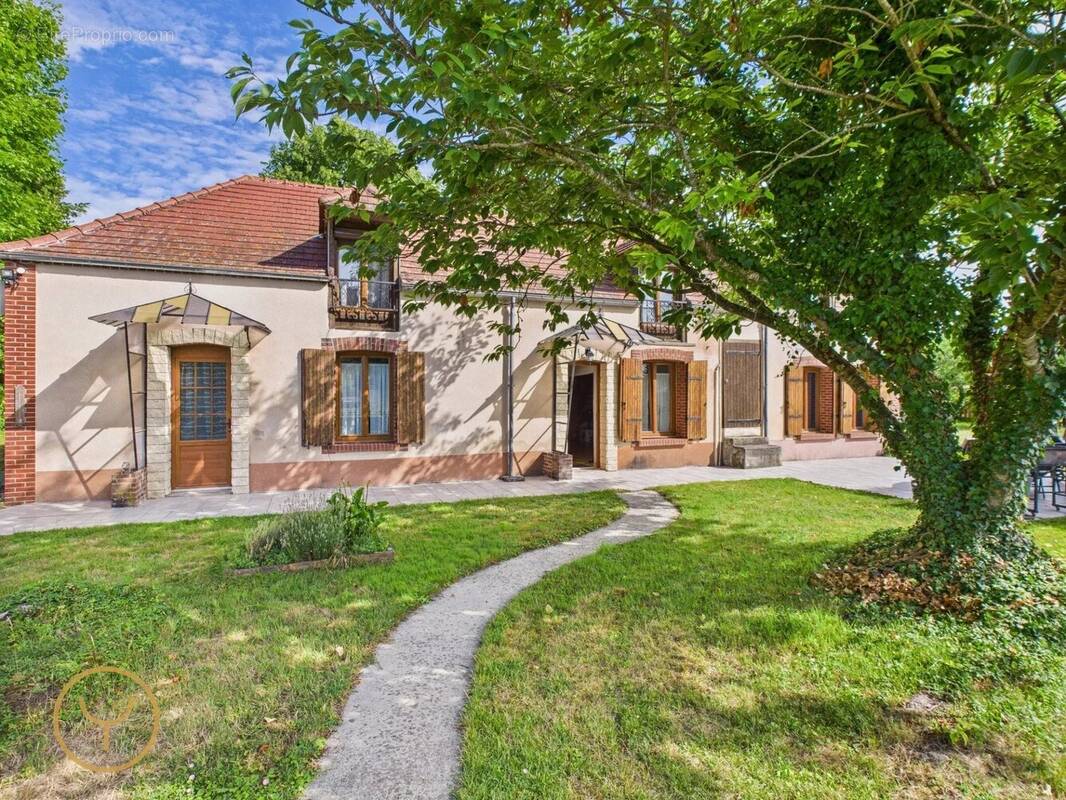 Maison à VALLANT-SAINT-GEORGES