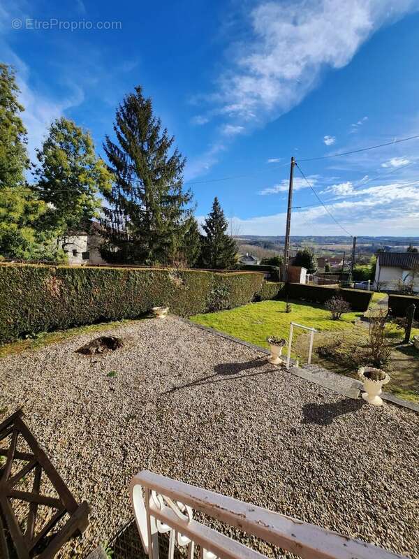 Appartement à SAINT-JUNIEN