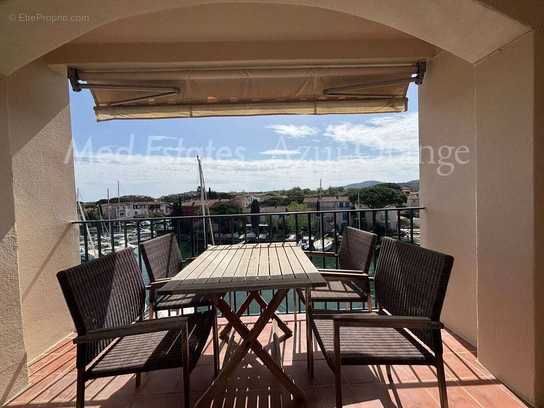Appartement à GRIMAUD