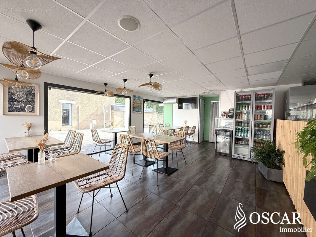 Commerce 72 m² à La Chapelle-Sur-Erdre  - photo 2