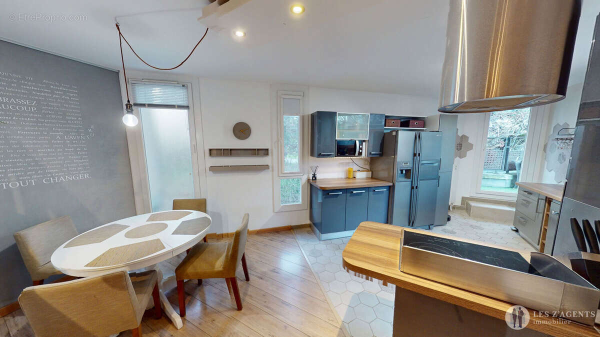 Appartement à SAINT-MARTIN-D'HERES