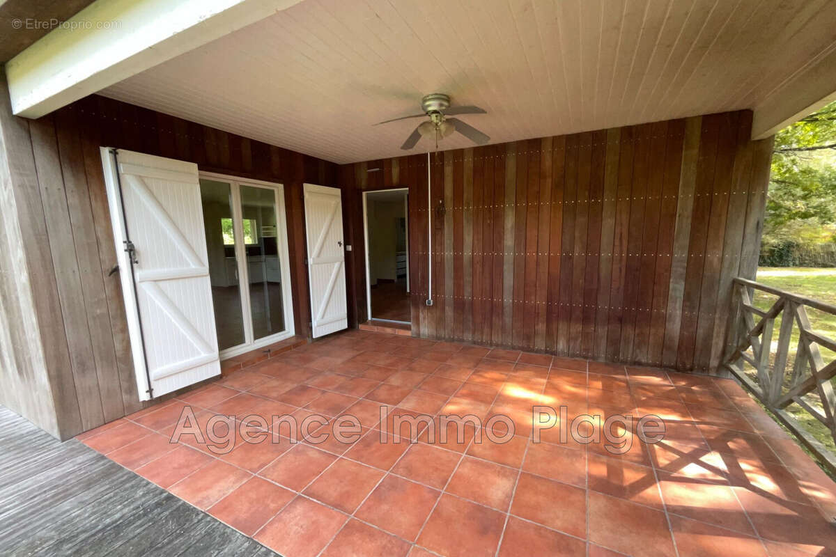 Maison à GRAYAN-ET-L&#039;HOPITAL