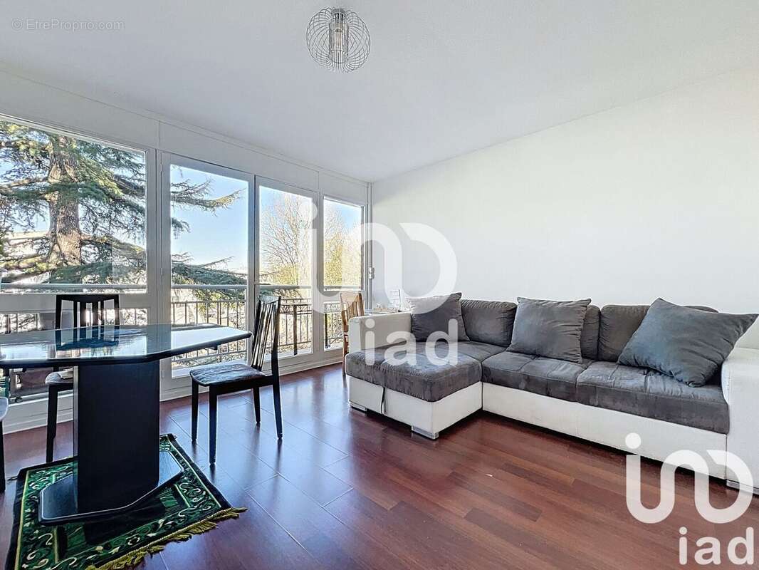 Photo 2 - Appartement à VELIZY-VILLACOUBLAY