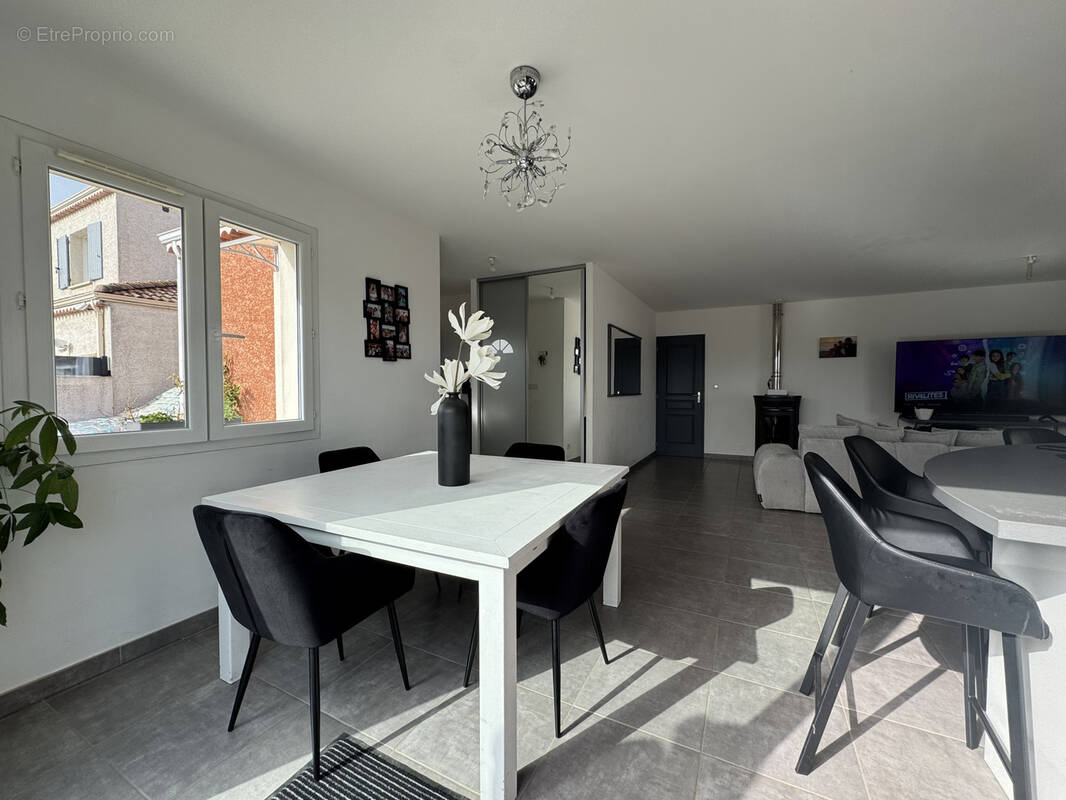 Maison à SAINT-MARCEL-LES-VALENCE