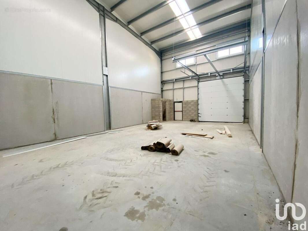 Commerce 121 m² à Brie-Comte-Robert  - photo 8