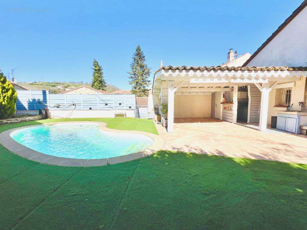 Maison à SAINT-JUERY