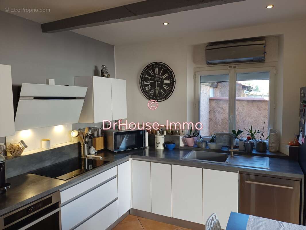 Appartement à LA CRAU