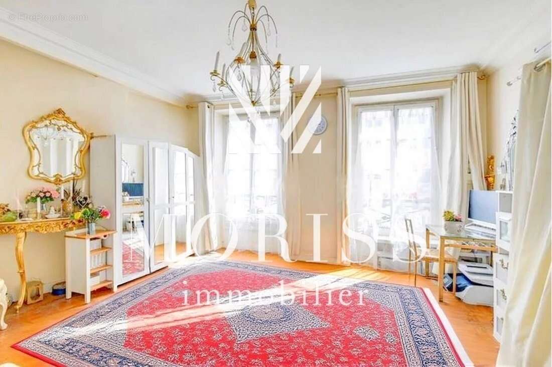 Appartement à PARIS-9E