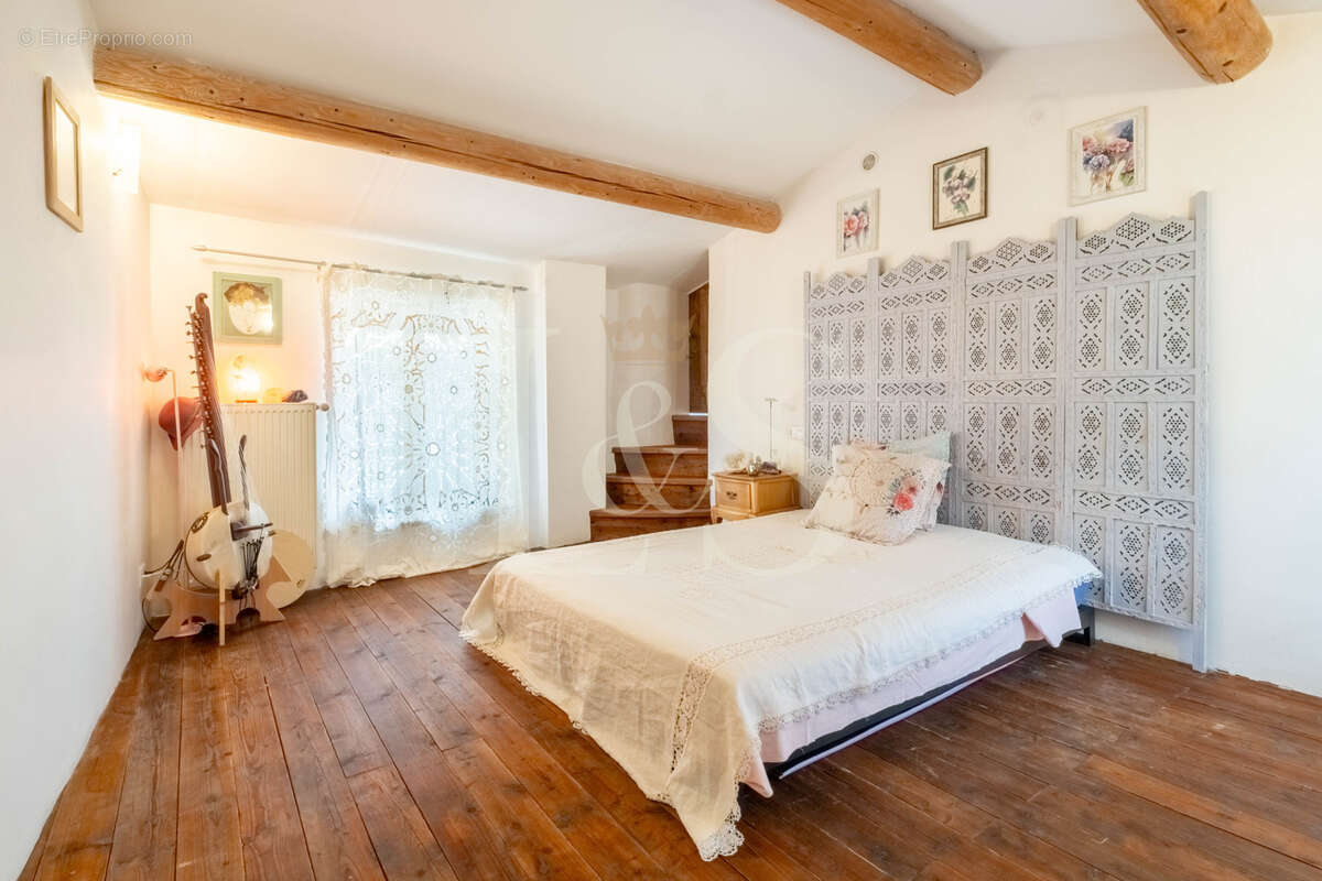 Maison à PIERRELONGUE