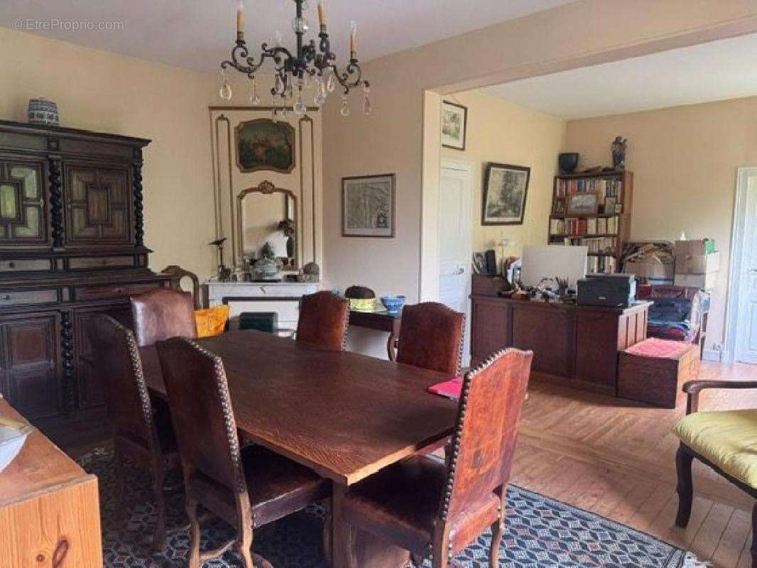 Maison à BOURG-ET-COMIN