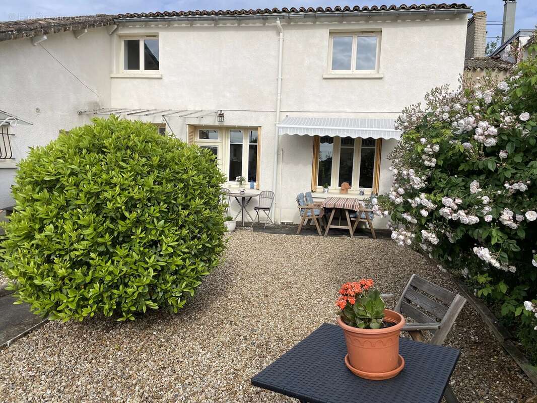 Appartement à SANXAY