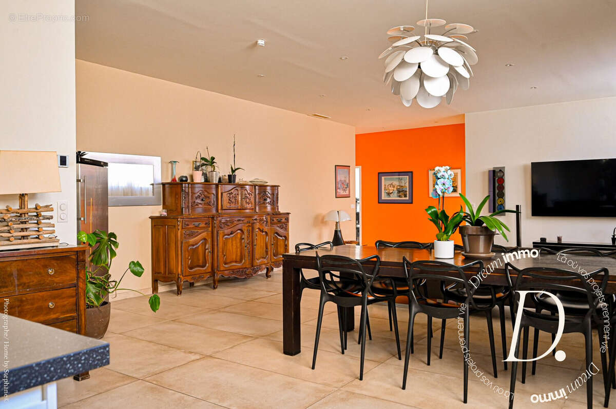 Appartement à MARSEILLE-5E