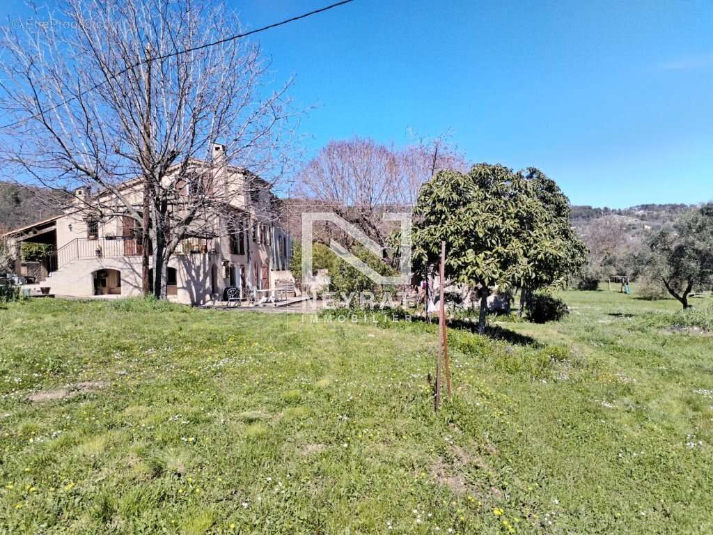 FAYENCE - Maison 150m² - Environnement privilégié - Très beau terrain - photo 4
