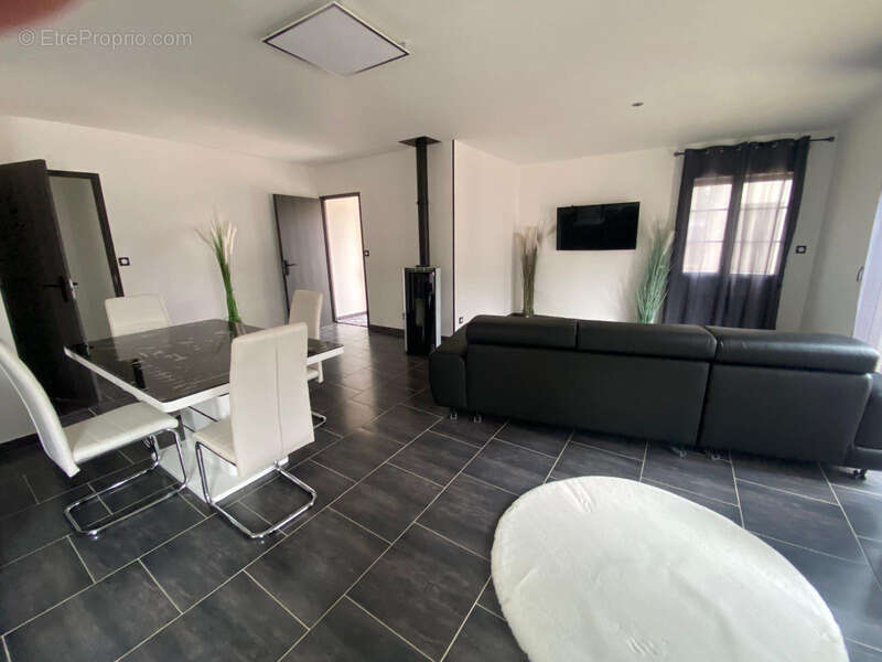 Maison à SAINT-CYR-EN-TALMONDAIS