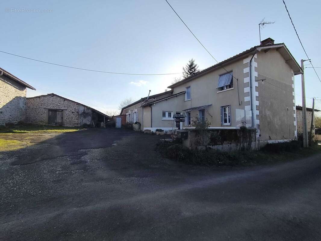 Maison à LA ROCHEFOUCAULD