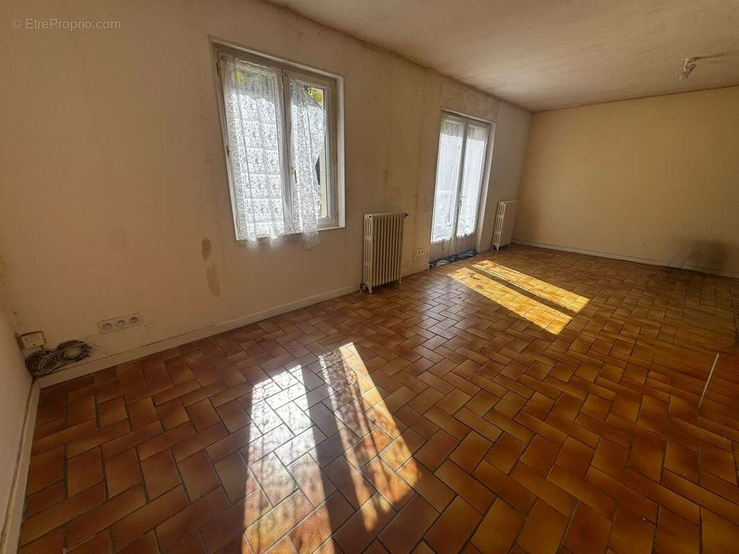 Maison 150 m² à Saint-Pierre-Aigle  - photo 7