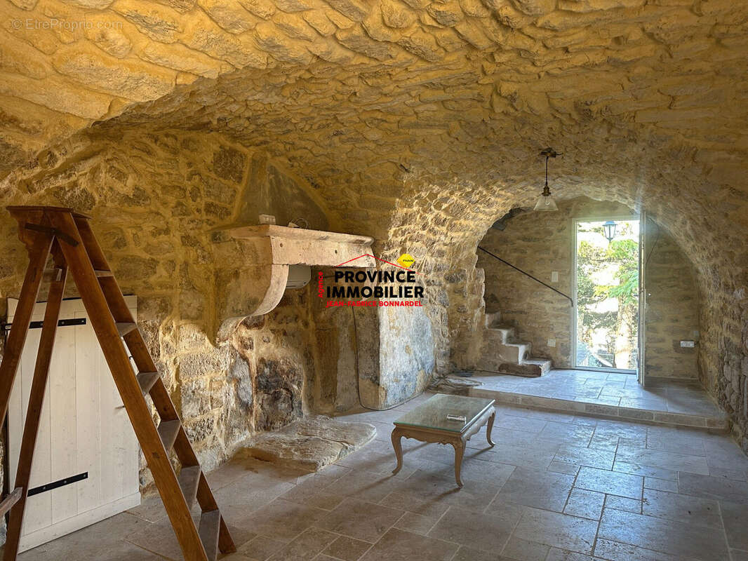 Maison à CHAMARET