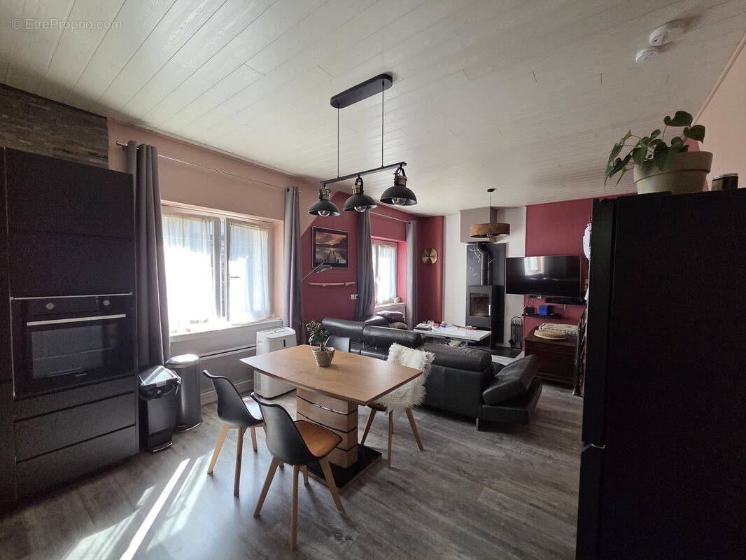 Maison à SAINT-BASILE