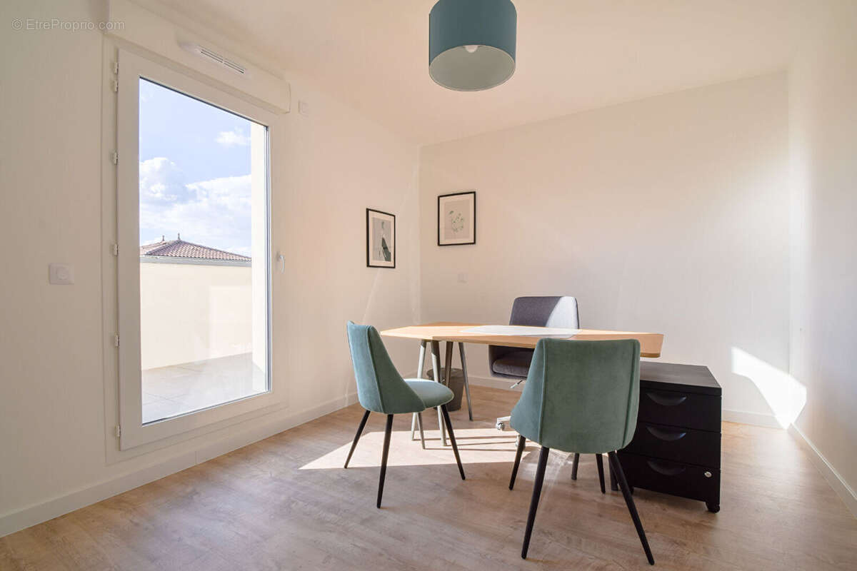 Maison à SAINT-PIERRE-DE-CHANDIEU