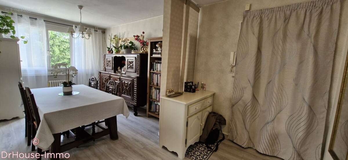Appartement à SAINT-ETIENNE