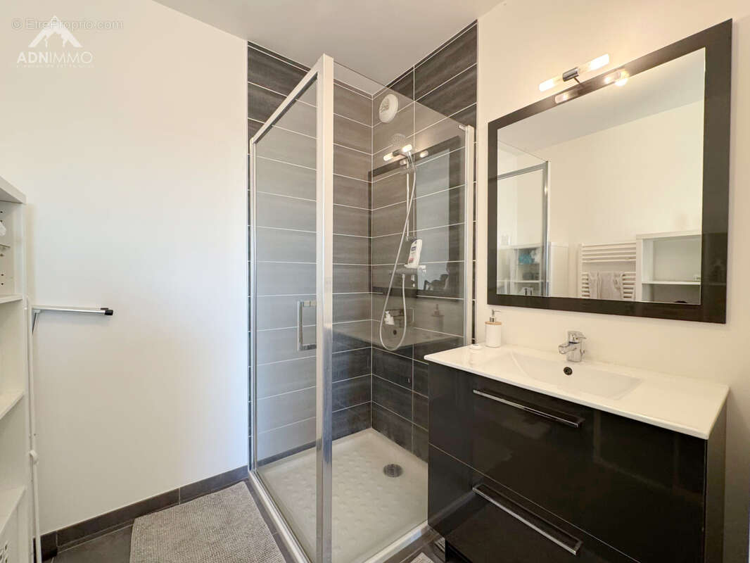 Appartement à THOIRY