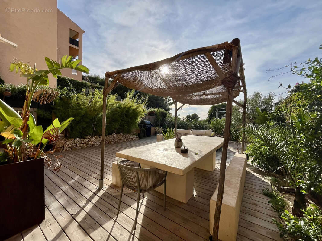 Appartement à SIX-FOURS-LES-PLAGES