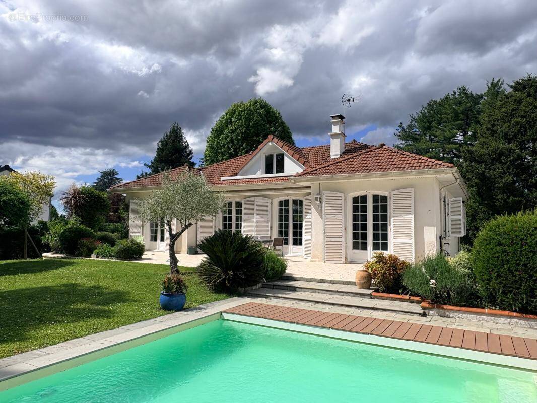 Maison à BIZANOS