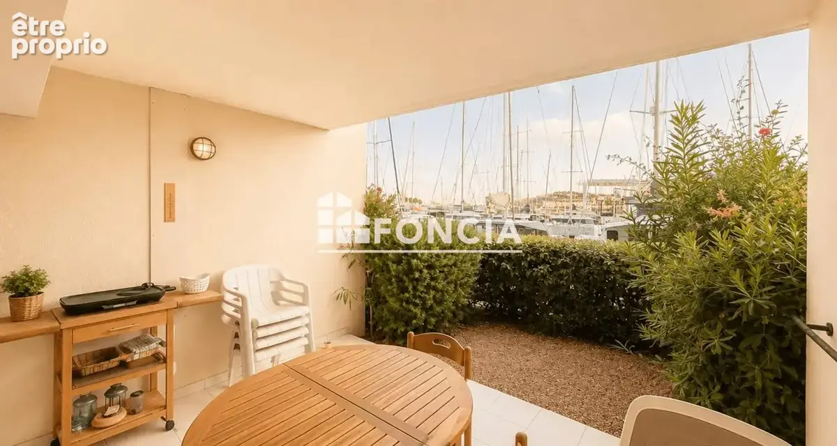 Appartement rdj avec coin nuit - vue marina - marines de cogolin - photo 6