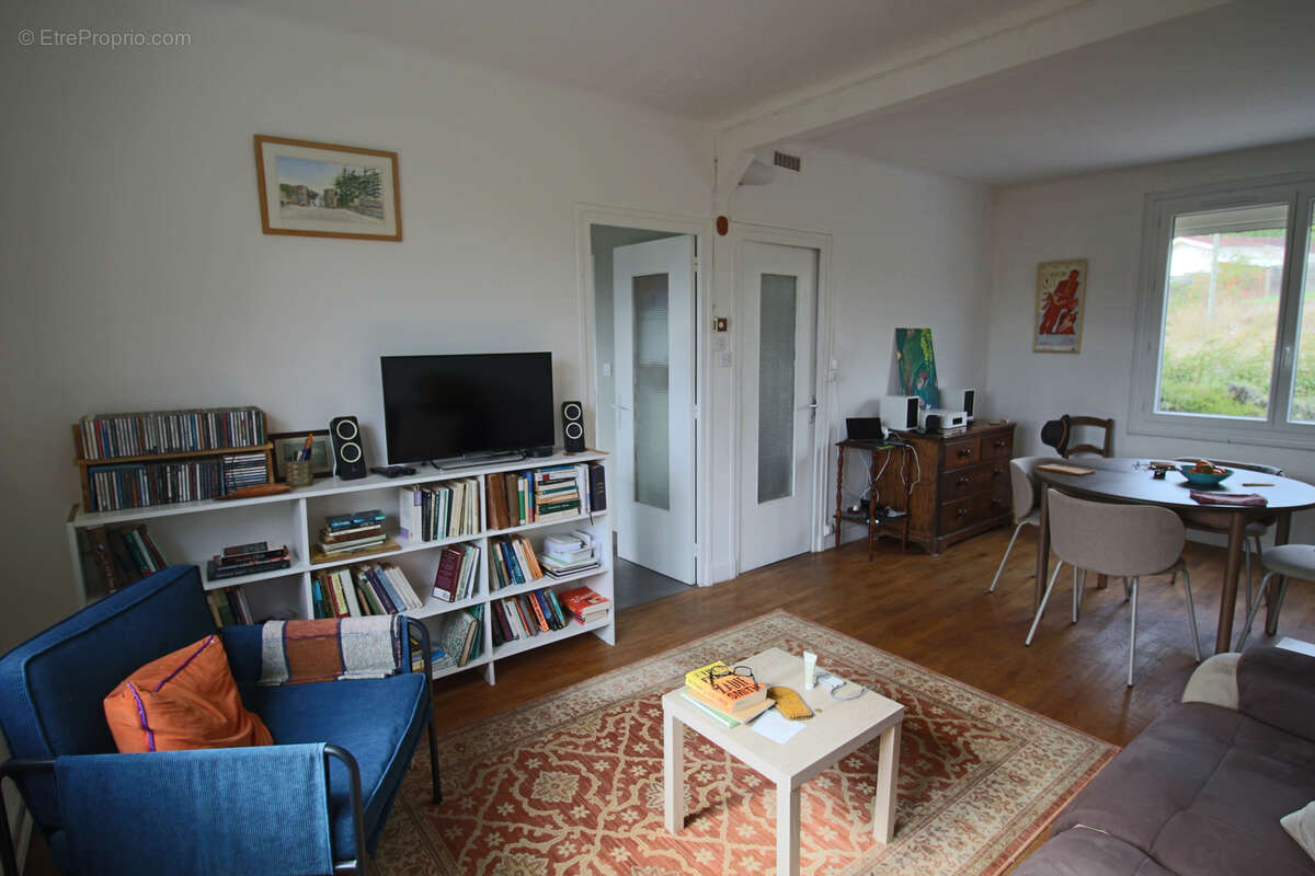 Maison à PUY-L&#039;EVEQUE