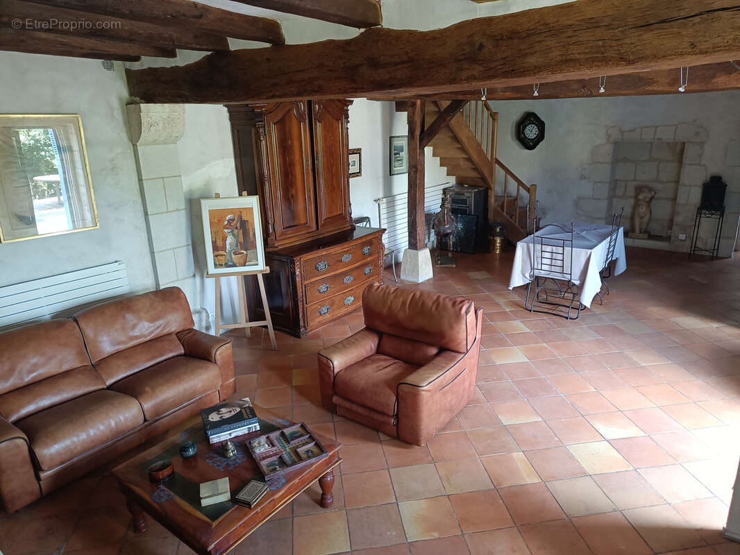 Maison à BENAIS