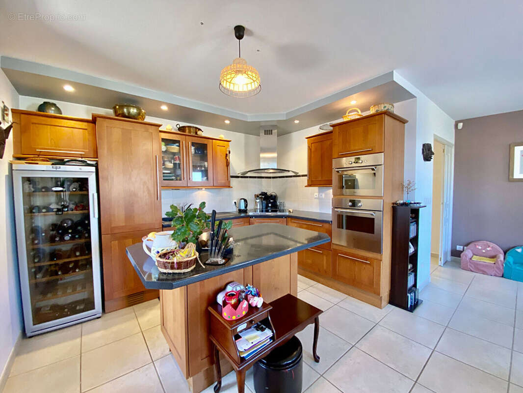 Appartement à SAINT-MAXIMIN-LA-SAINTE-BAUME