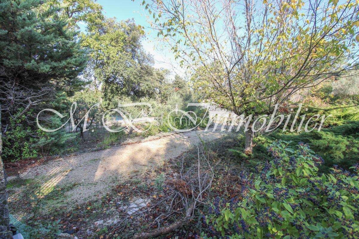 Terrain à LA BASTIDONNE