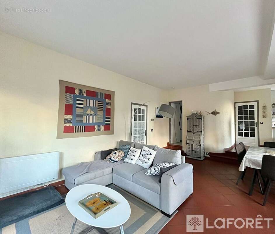 Appartement à BOUZIGUES