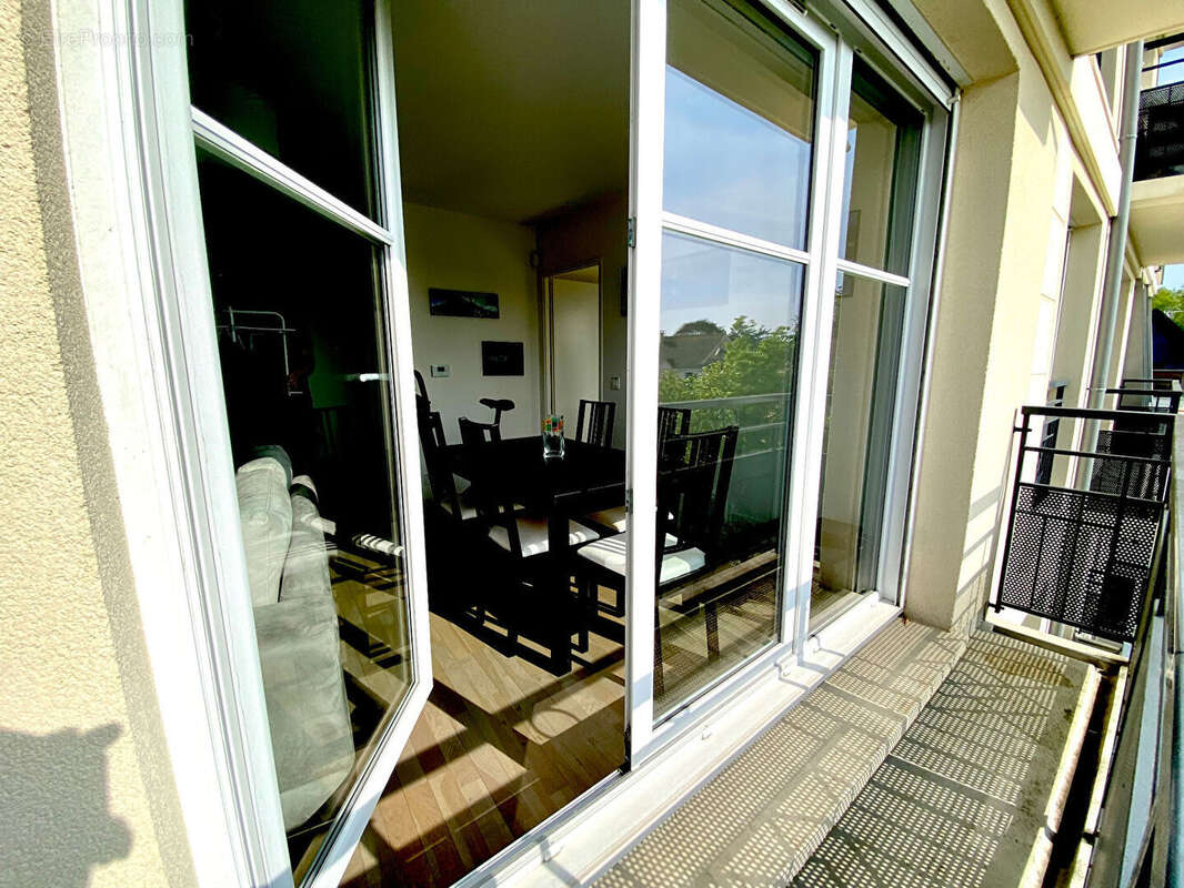 Appartement à SARTROUVILLE