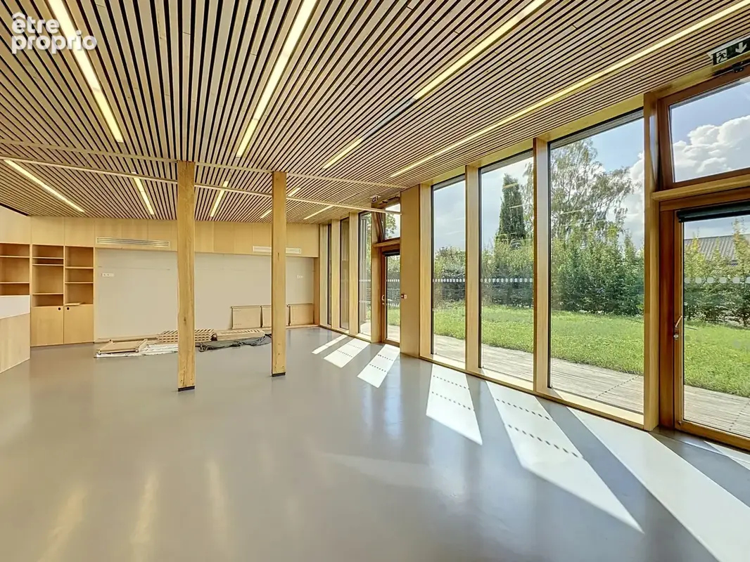 Bâtiment 400m2 à usage professionnel - photo 3