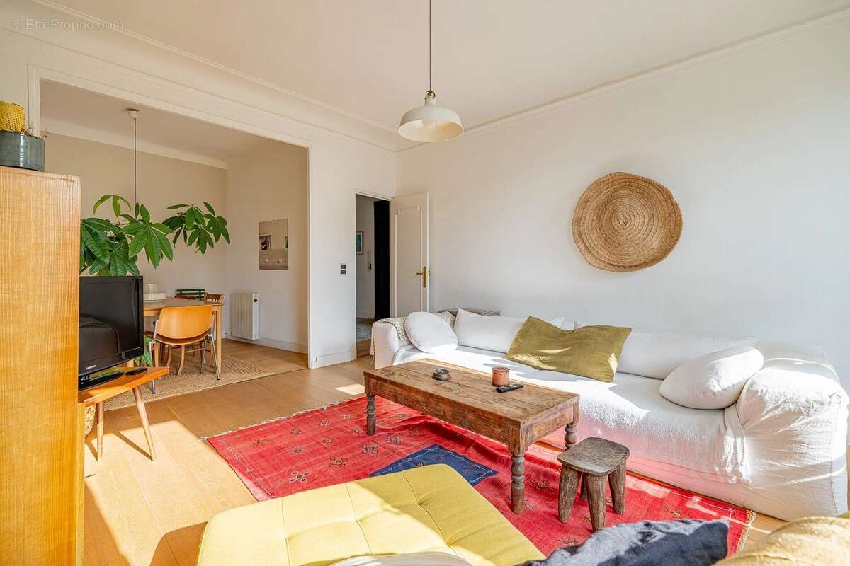 Appartement à MARSEILLE-1E