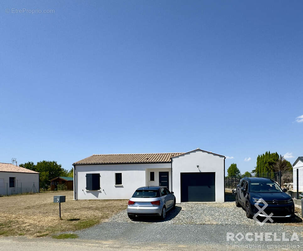 Maison 110 m² à Romegoux  - photo 8