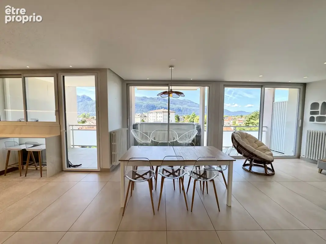 Appartement T4 lumineux avec balcon, cave et garage - Vue montagne - photo 7