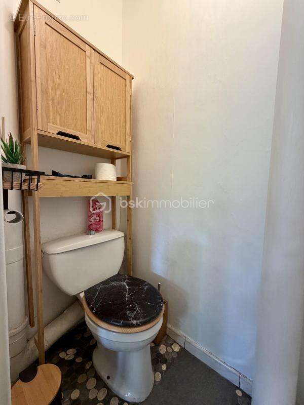 Appartement f3 71m2 avec balcon + cave + parking - photo 14