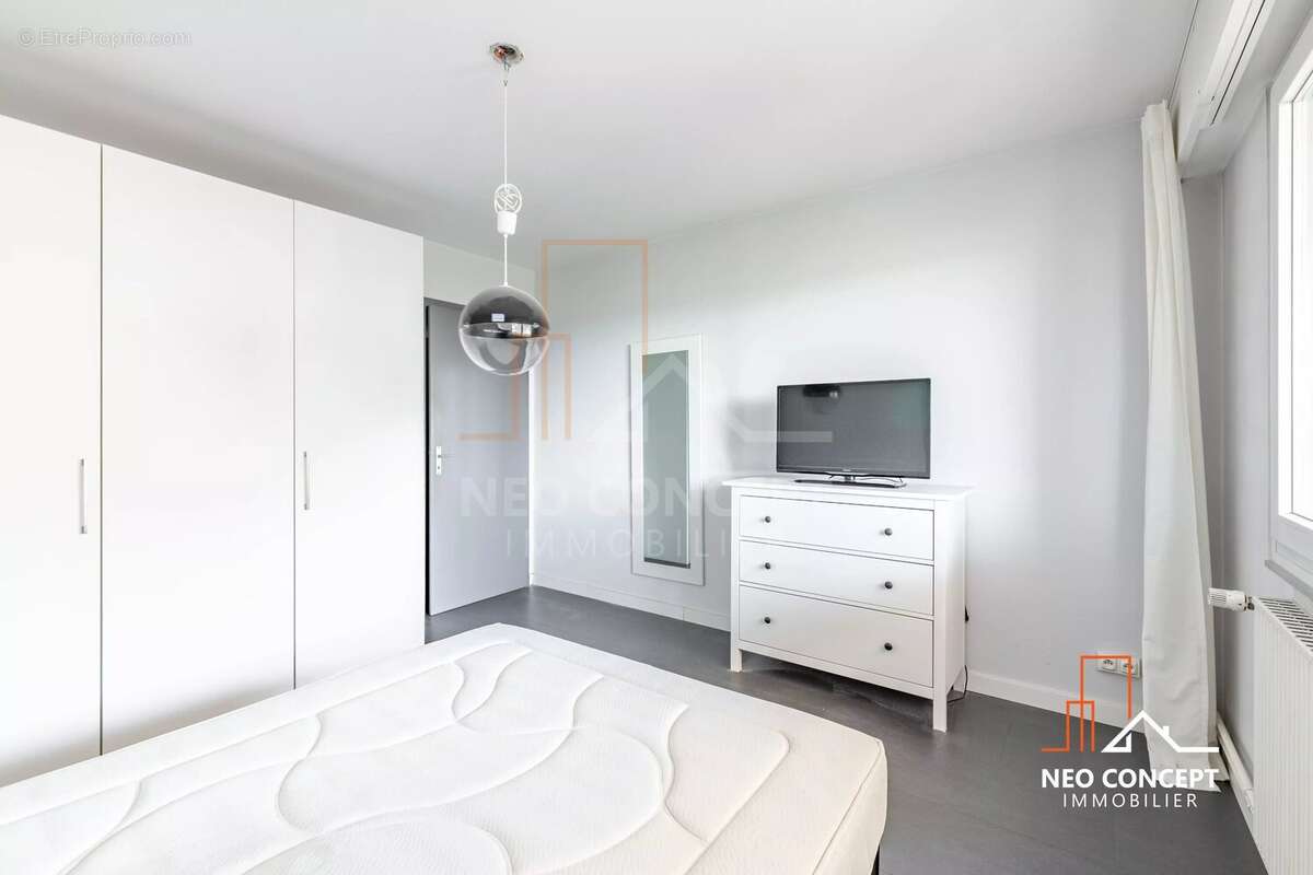 Appartement 2 pièces de 57,27 m² – Dernier étage – Ascenseur – Terrasse – Parking – Grenier - photo 8