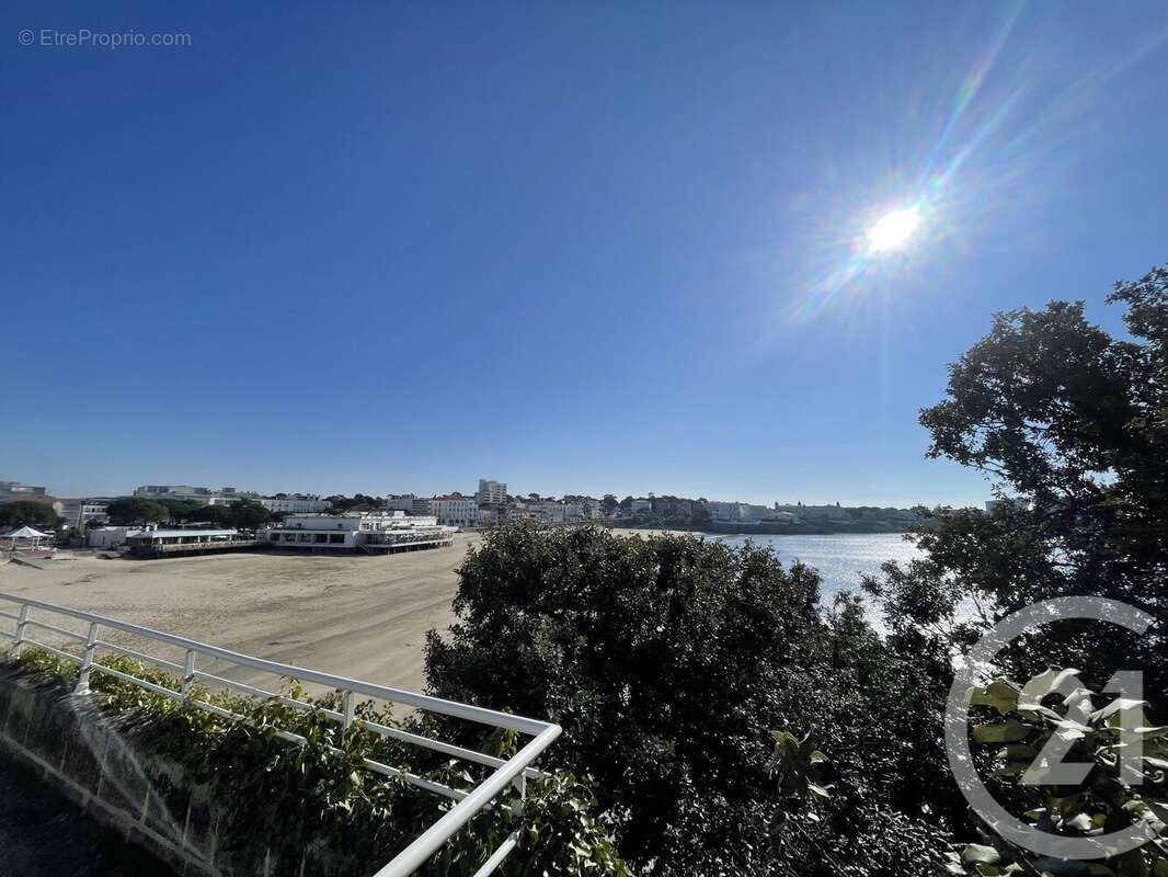 Appartement à VAUX-SUR-MER