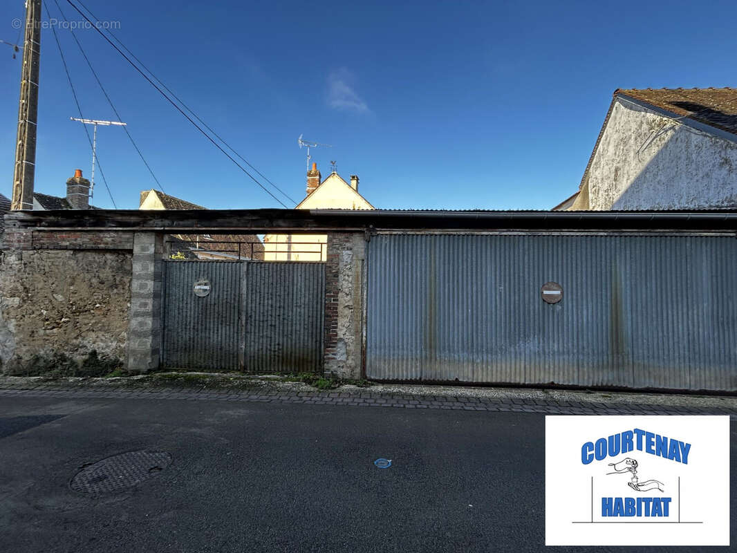 Maison à COURTENAY